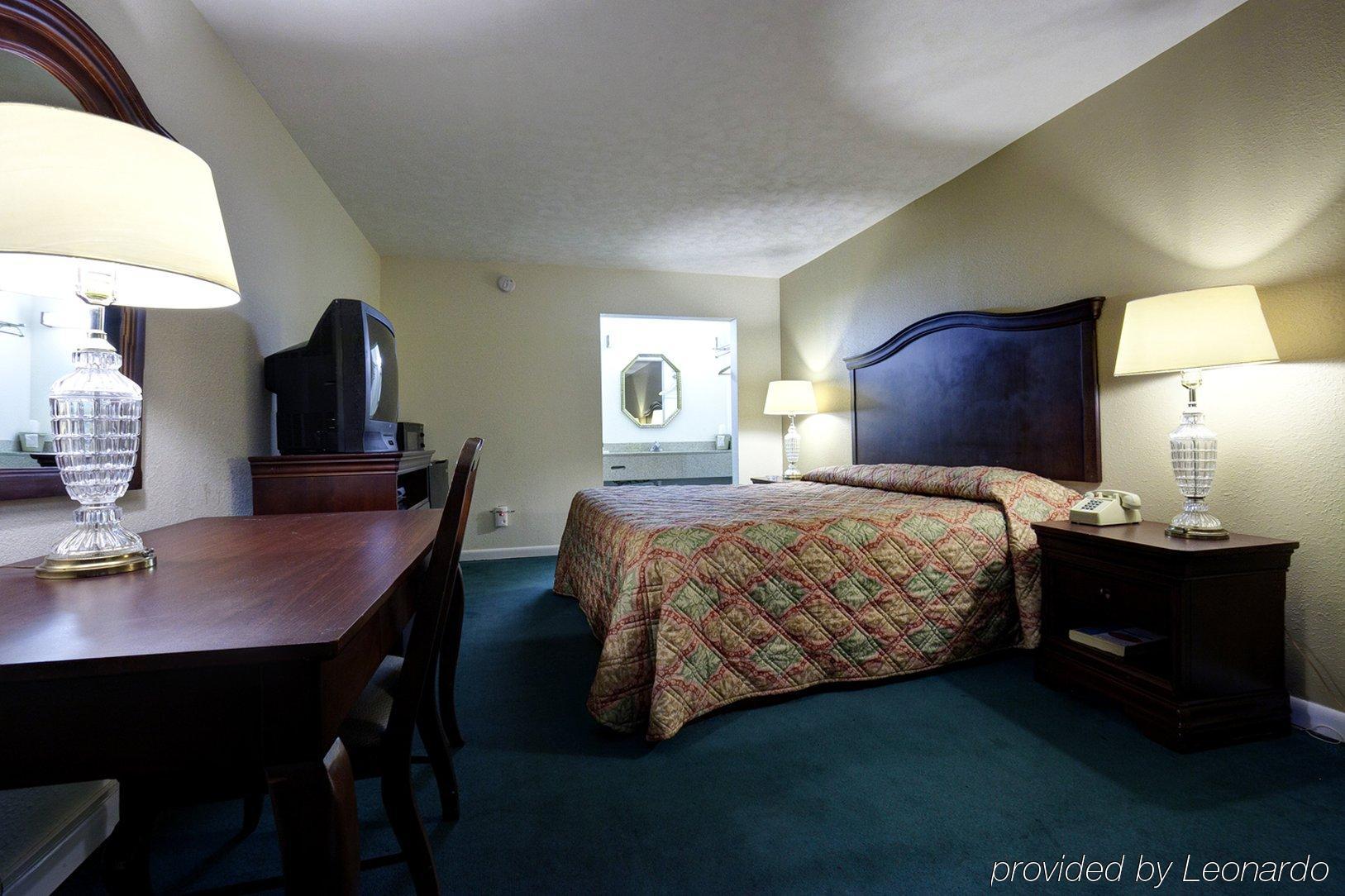 Americas Best Value Inn - Port Jefferson Station - Long Island Номер фото