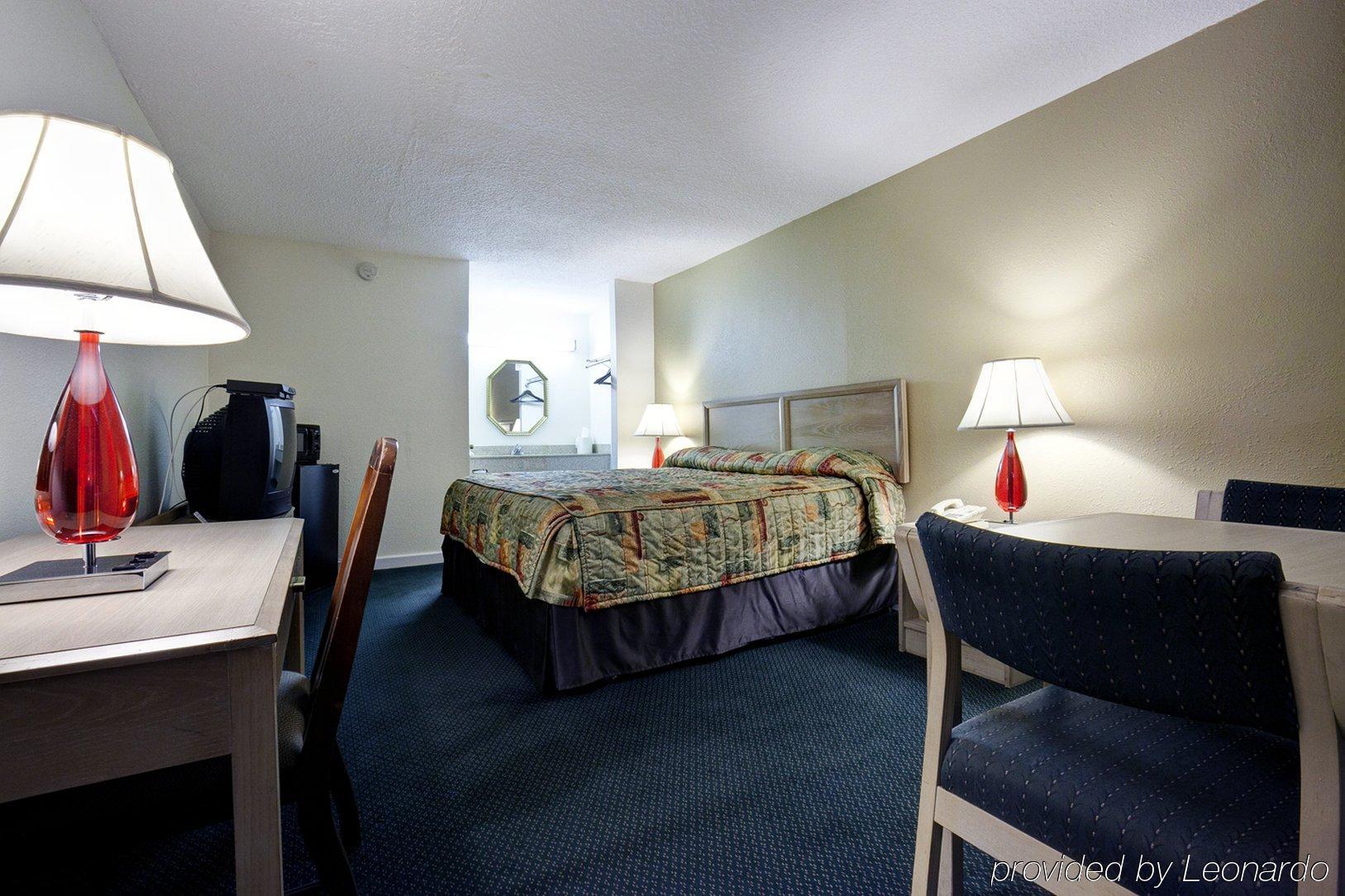 Americas Best Value Inn - Port Jefferson Station - Long Island Номер фото